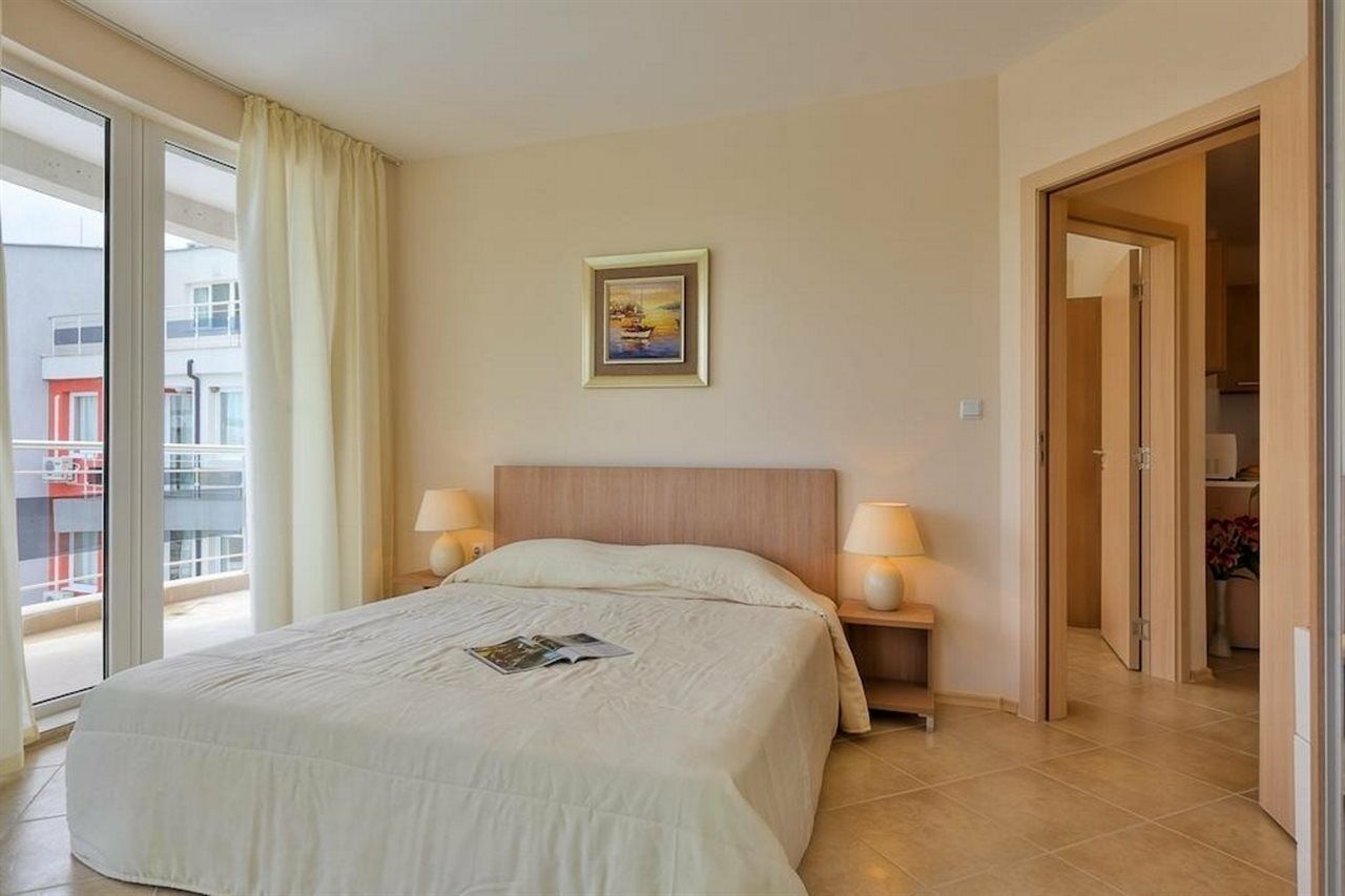 Emberli Aparthotel Лозенец Экстерьер фото