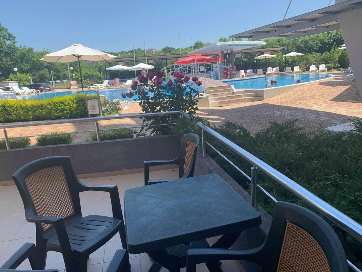 Emberli Aparthotel Лозенец Экстерьер фото